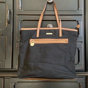 MICHAEL KORS Kempton Black Nylon Zipped Tote Excellent condition no stains/fray